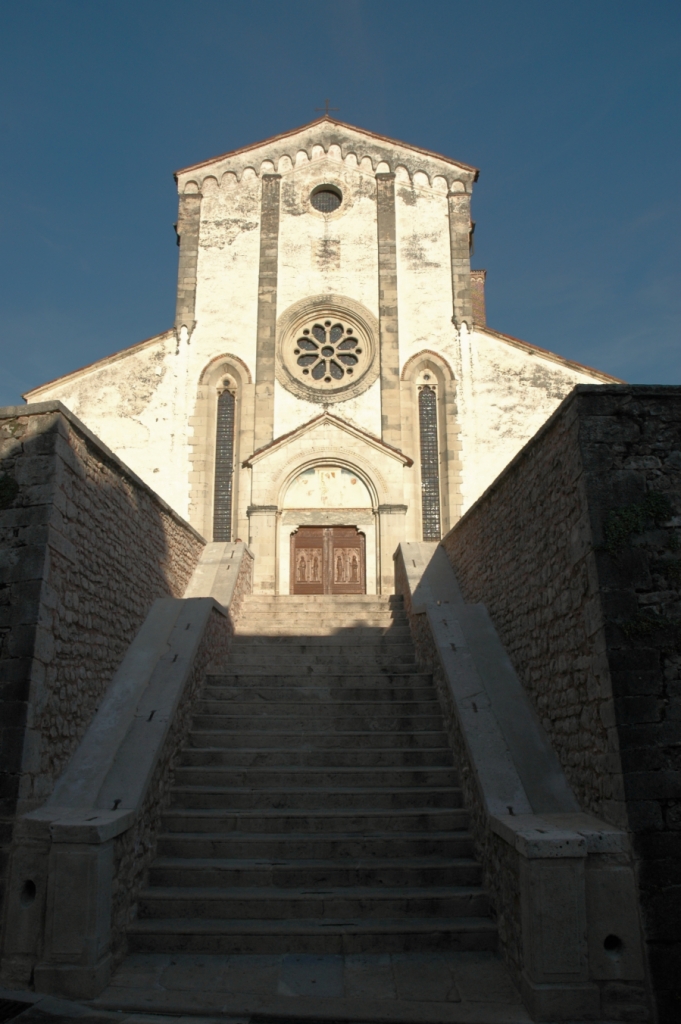 Follina's Abbey: church facade