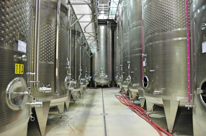 LeManzane_steel_tanks4